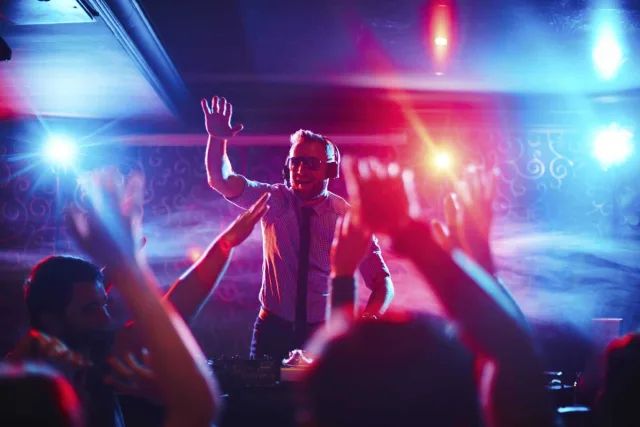 Party in the club 000059735070 Large