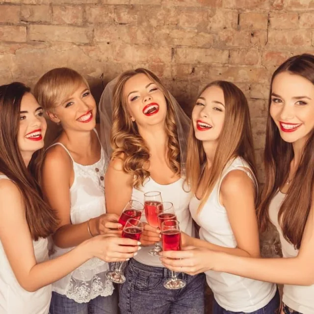 How To Include Your Out Of Town Bridesmaids in your Bride Tribe