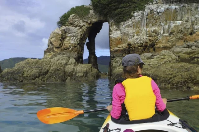 Ocean kayaking 000021607824 Large jpg