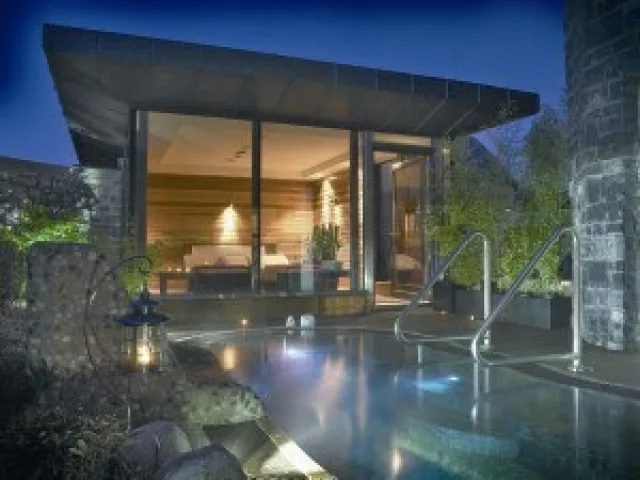 Westport Plaza Hotel