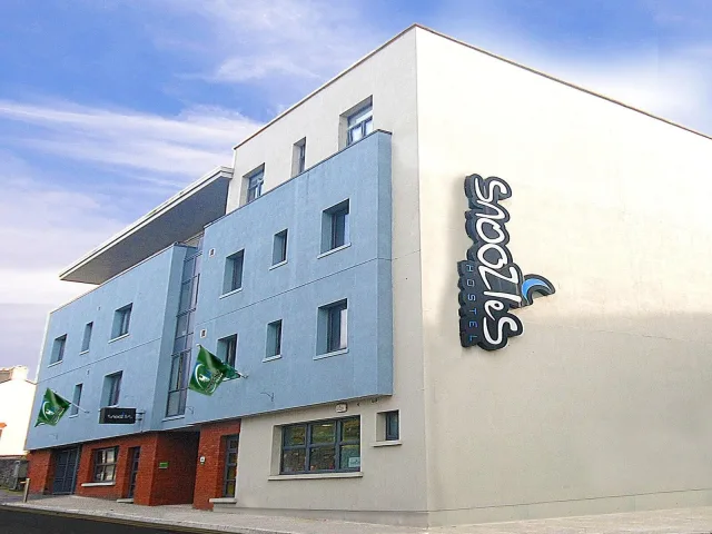 Snoozles Hostel Galway